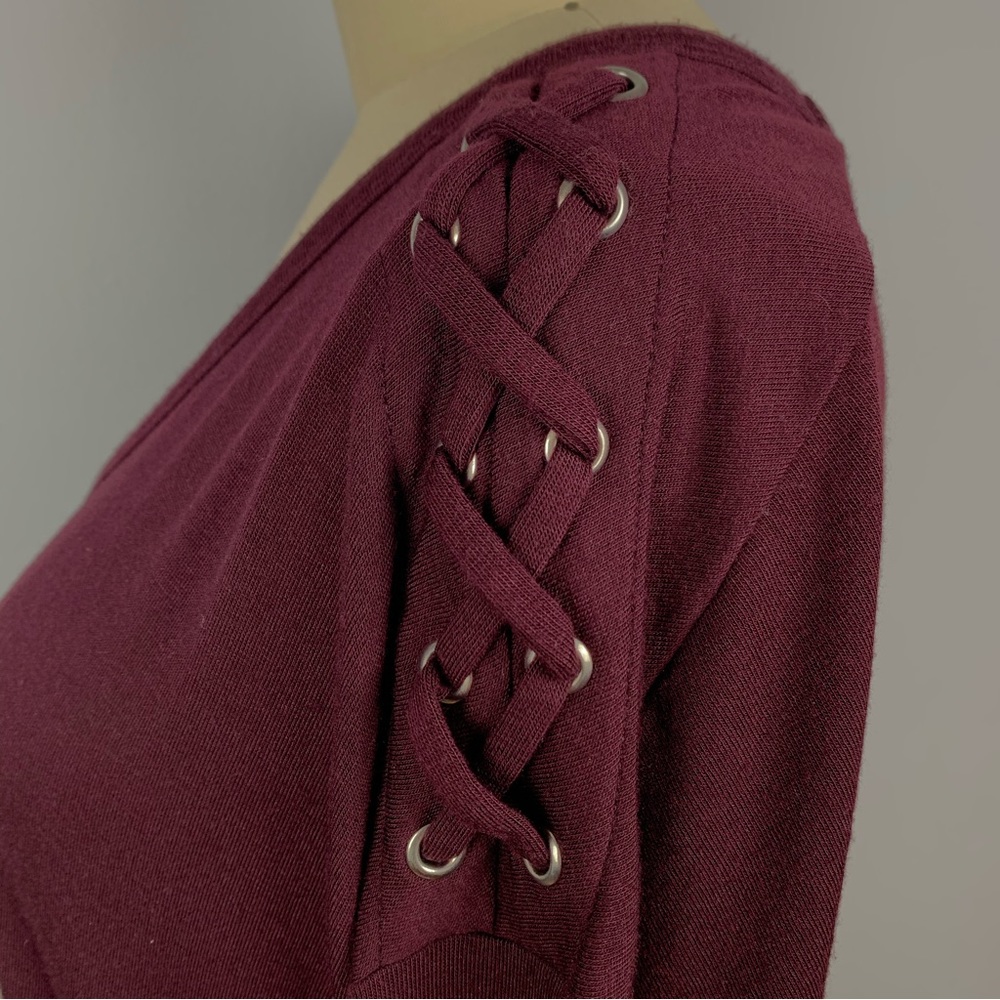Express V-Neck L/S Top - Picture 3 of 10